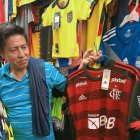 Pedro Alcócer es uno de los comerciantes que espera recibir una gran cantidad de hinchas brasileños.