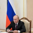 El presidente ruso, Vladímir Putin, preside una reunión por videoconferencia del Consejo de Coordinación del Gobierno ruso sobre las necesidades de las Fuerzas Armadas rusas en el Kremlin