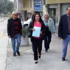 Los representantes del colectivo también entregaron una alternativa de pregunta al Consejo de Participación