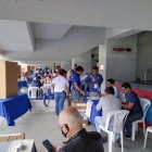 Los socios de Emelec votando en la jornada electoral.