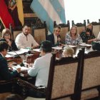 Escena. El caso más comentado de la sesión fue cuarto, que giró en torno a las vallas.