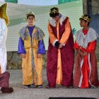 Participación. Alumnos recrearon escenas con escenografías digitales.