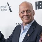 Bruce Willis padece afasia, un trastorno que afecta la manera en que una persona se comunica al hablar y escribir.