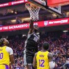 Queta durante el partido ante los Lakers donde fue figura.