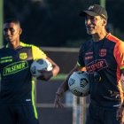 Fabián Bustos es de los entrenadores que contestan, explican, aclaran, enseñan y arriesgan.