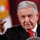 El presidente Andrés Manuel López Obrador, durante su participación en la conferencia de prensa matutina en el Palacio Nacional, hoy en Ciudad de México. (México).