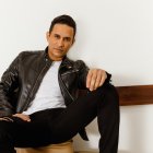 Roberto comenta que además de médico, su otra vocación fue la de futbolista.