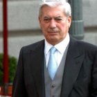 Junto a su exesposa Patricia Llosa.