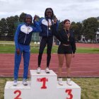 Aimara Nazareno (c) y Kiara Rodríguez (i) fueron oro y plata para Guayas en los 100 m planos.