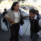 Suceso. Patricia Ochoa, viuda del comandante Jorge Gabela, ha sido el rostro visible del caso desde el asesinato.