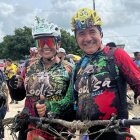 350 ciclistas corrieron La Lodisa en Chongón.