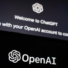 ChatGPT, un modelo interactivo de chatbot de IA entrenado y desarrollado por OpenAI.
