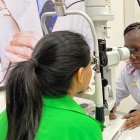 Aproximadamente, entre 200 y 250 personas visitan una óptica cada mes en Guayaquil.