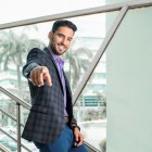 Ricardo dice ser un hombre convencional, muy amante de la familia y el hogar. Hoy está volcado a su productora audiovisual y a sus redes sociales.