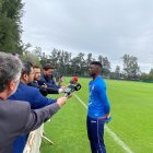 La prensa internacional sigue a Ecuador por el antecedente con Corea. En la foto, Gilmar Napa dando declaraciones.
