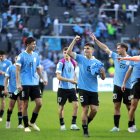 AMDEP3681. LA PLATA (ARGENTINA), 08/06/2023.- Jugadores de Uruguay celebran al final hoy, de un partido de las semifinales de la Copa Mundial de Fútbol sub-20 entre Uruguay e Israel en el estadio Diego Armando Maradona en La Plata (Argentina). EFE/ Demian Alday Estevez
