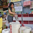 Mercado.- En Montebello la libra de arroz se vende a 0,60 de dólares y los comerciantes demuestran con factura que la piladora les venden caro.