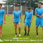 Los jugadores Juan Ruiz (7) y Brian Oyola (10) están enfocado en trabajar conF Delfín, que en la fecha 15 de la LigaPro visitará a Técnico Universitario.