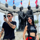Los cantantes mexicanos Kimberly Loaiza y JD Pantoja llegaron a Guayaquil la mañana del 16 de junio de 2023