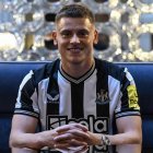 El inglés formado en el Leicester, jugará para las "urracas" esta temporada.