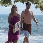 Christine Baumgartner paseando con Josh Connor, el amigo de su ex, Kevin Costner.