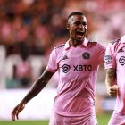 Dixon Arroyo volvió a ser titular y pieza fundamental en el abastecimiento de Lionel Messi y Sergio Busquets en el Inter Miami.