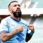 Ronnie Fernández es la figura del Bolívar.