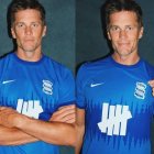 Brady posó con la camiseta del Birmingham.