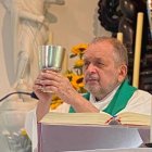 Transición. El reconocimiento al padre José Luis es por su espíritu apostólico y de solidaridad.