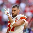 Con  33 años, Kelce tiene dos anillos ganados con los Chiefs y ocho elecciones seguidas para la Pro-Bowl entre 2015 y 2022, además de varios récords individuales.