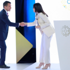 Daniel Noboa y Luisa González al cerrar el debate se dieron la mano.