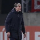 Fotografía de archivo, tomada el pasado 28 de julio, en la que se registró al entrenador del club ecuatoriano de fútbol Barcelona, el uruguayo Diego López.