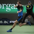 Shanghai (China), 07/10/2023.- Daniil Medvedev of Russia in action against Cristian Garin of Chile during their match at the Shanghai Masters tennis tournament, Shanghai, China, 07 October, 2023. (Tenis, Rusia) EFE/EPA/ANDRES MARTINEZ CASARES