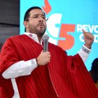 Según un certificado de la Prefectura de Manabí, Hidalgo sólo laboró mes y medio en la institución.