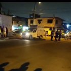 Agentes policiales llegaron al punto para trasladar el cadáver