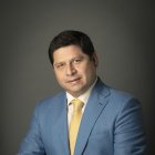 Palacios tiene  experiencia en el área de producción agrícola, comercial e industrial.