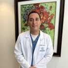 Médico ginecólogo y especialista en fertilidad. Es director de Centro Ecuatoriano de Reproducción Humana (CERH) Valencia