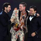 La foto habla por sí sola. Lasso junto a Luis Jiménez y Agustin Zubillaga totalmente emocionados.