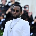 Sean Combs niega las acusaciones y afirma que la denunciante trata de obtener dinero.