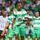 Félix Torres jugaría en Corinthias luego de varias temporadas en Santos