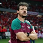 El técnico Diniz dirigió a Fluminense y a la selección de Brasil en 2023