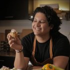 Daniel destaca que “cocinar es un espectáculo que "ilumina incluso los apagones más oscuros y los tiempos políticos más turbulentos”.