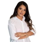 La funcionaria tenía 29 años de edad, recibió varios disparos en la cabeza y estaba tomando fotos a una denuncia ciudadana.