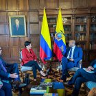 La canciller Gabriela Sommerfeld y su par colombiano, Luis Gilberto Murillo.