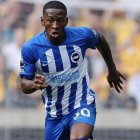 Pervis Estupiñán mantiene la regularidad, pese a las caídas de Brighton