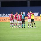 Augusto Aragón otra vez en problemas luego de un partido entre Independiente vs Barcelona.
