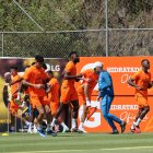 ENTRENAMIENTO DE LA SELECCION DEL ECUADOR PREVIO A SUS PARTIDOS ANTE VENEZUELA Y CHILE POR LAS ELIMINATORIAS PARA EL MUNDIAL 2026 15 de NOVIEMBRE 2023 ANGELO CHAMBA Agencia (ag-expreso ag-extra ag-quito)