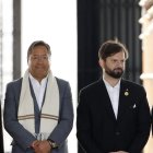 Foto del 11 de septiembre de 2023 que muestra a los presidentes de Bolivia, Luis Arce, y de Chile, Gabriel Boric, en Santiago (Chile).