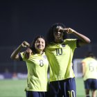 Las crack´s    de la jugada del gol Mary Guerra (8)    dio el pase para que Doménica Arboleda (10) haga el gol.