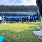 El plantel de Emelec entrenó en el estadio George Capwell previo al duelo ante Técnico Universitario